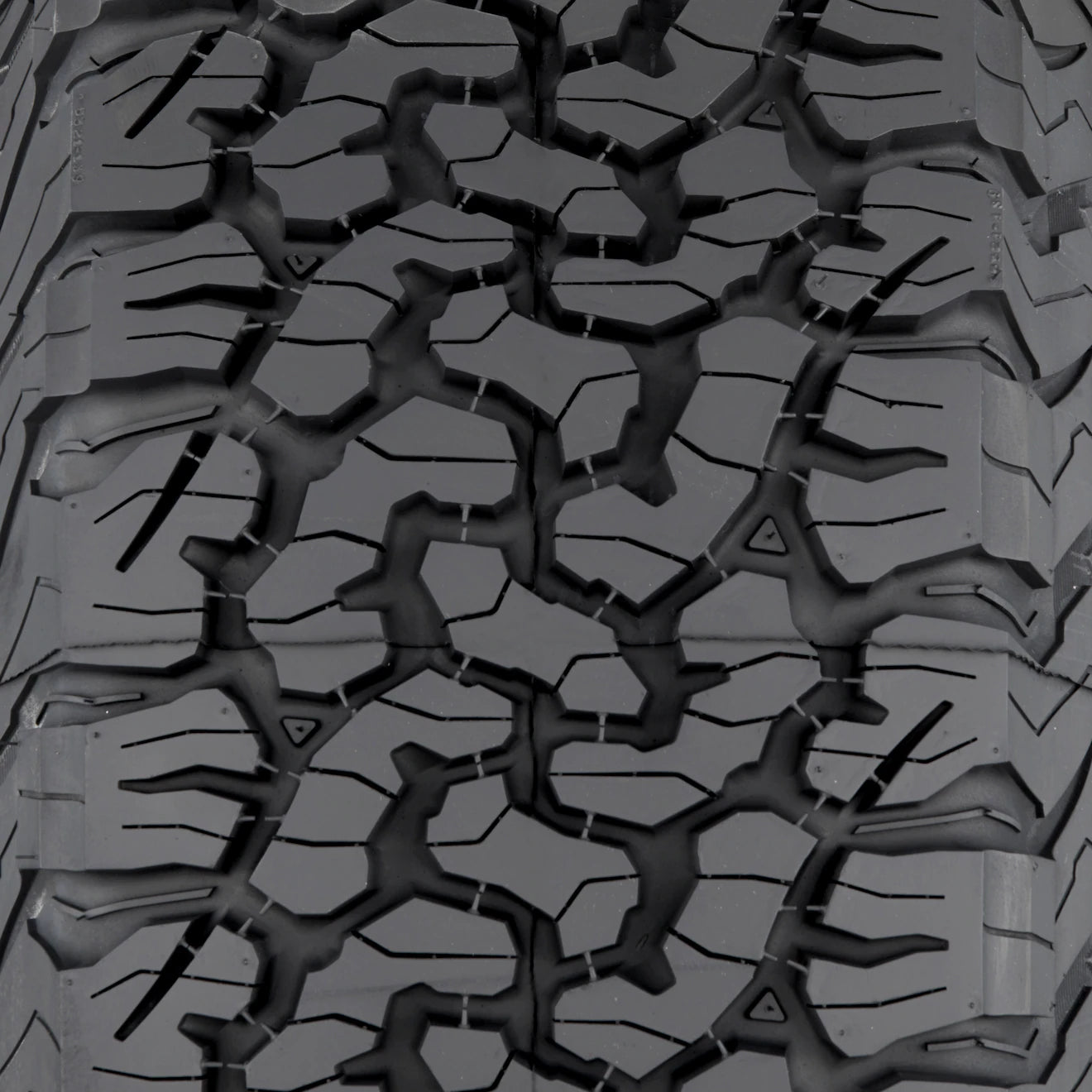 LLANTA  BFGOODRICH ALL-TERRAIN T/A KO2 285/60R20 125/122S