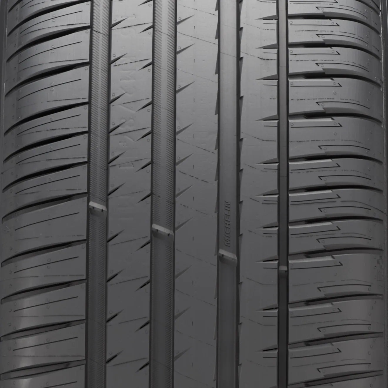 LLANTA  MICHELIN PILOT SPORT 4 SUV 235/45R20 100V